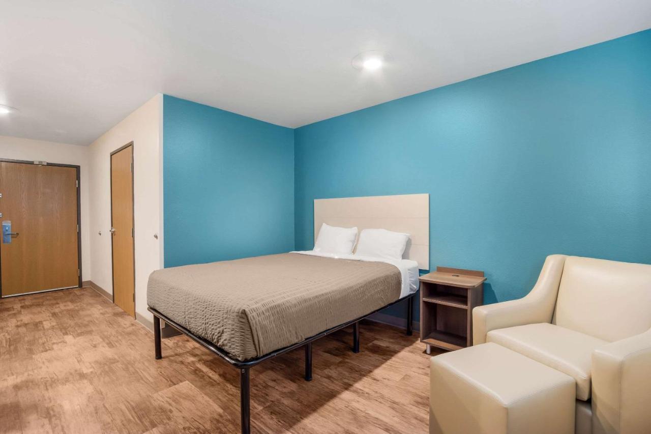 Hotel Woodspring | Airport I-526 North Charleston